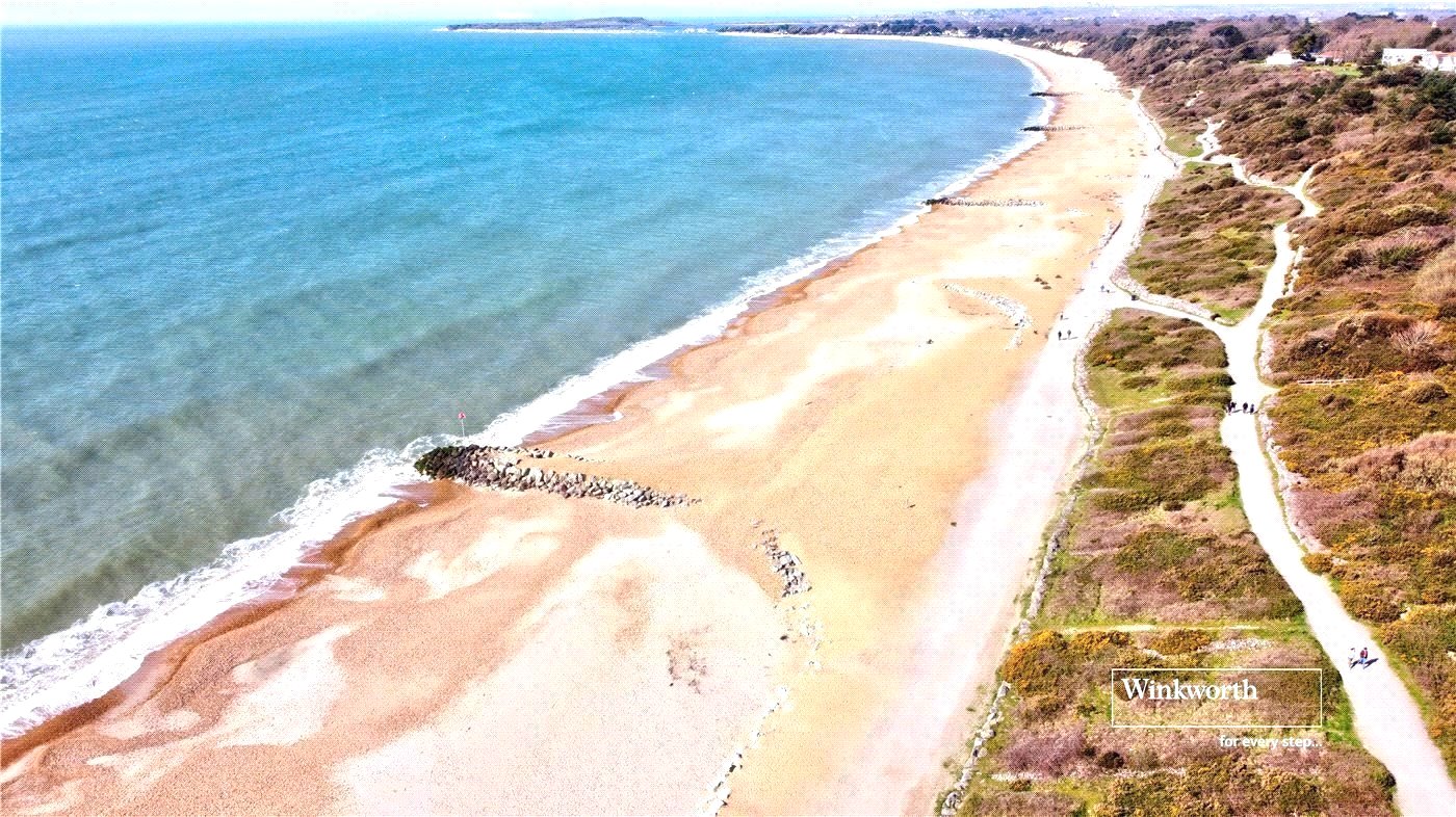 Highcliffe Beach